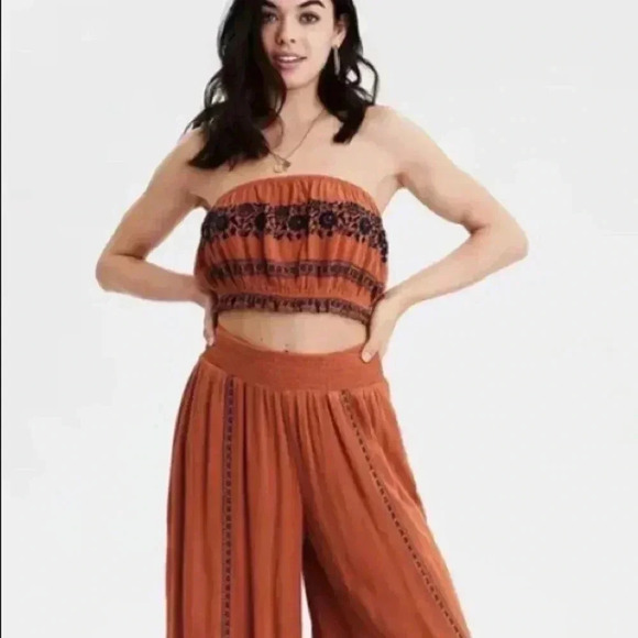 🆕 AE Rust Embroidered Crop Top XL🆕 - Picture 1 of 11